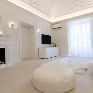  Apartment Anais Luxury - Centro Italy